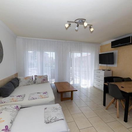 Apartmani Dea Crikvenica Esterno foto