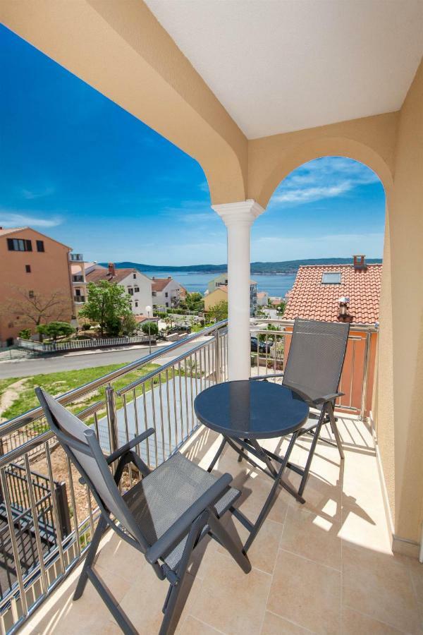 Apartmani Dea Crikvenica Esterno foto